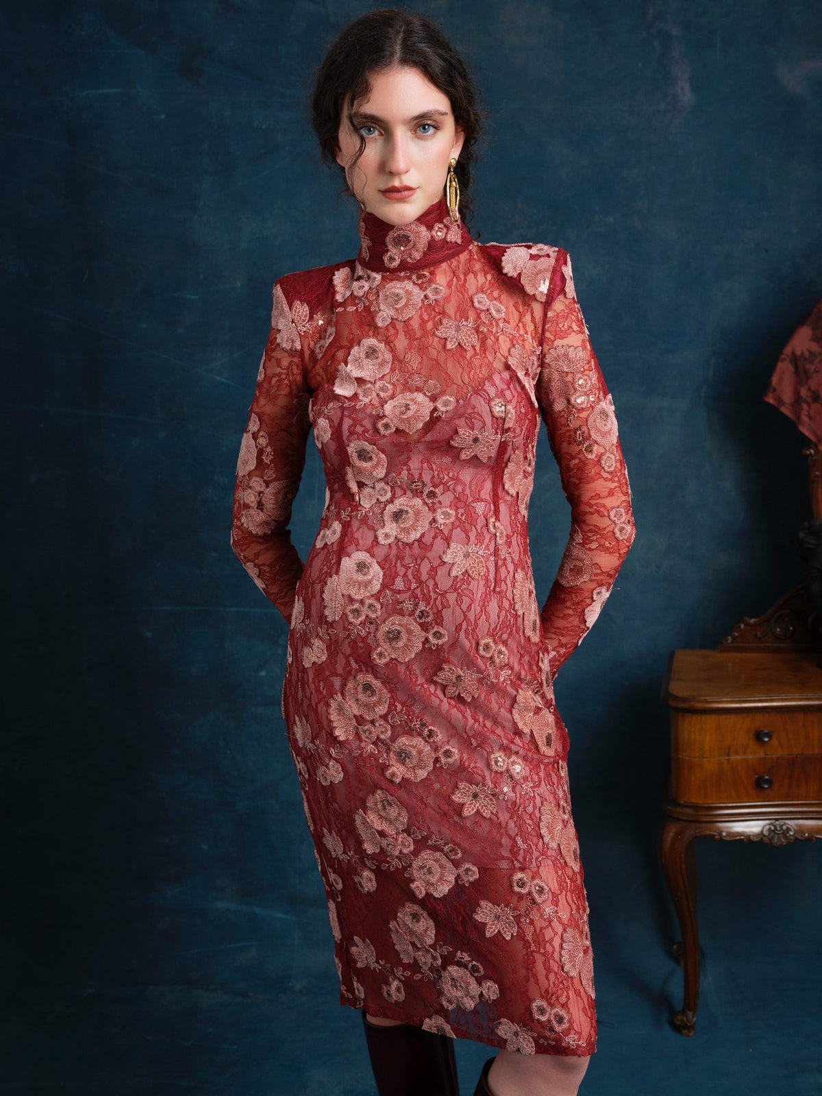Montera Lace Midi Dress